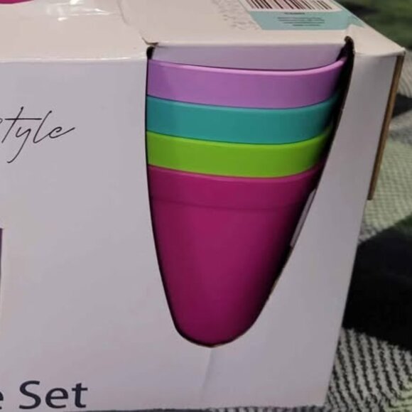 BRAND NEW KIDS 24 PCS DINNERWARE SET 4 SETTINGS picnic camping plastic - Picture 2 of 5